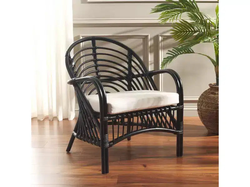 Fauteuil d'appoint Aragorn en rotin noir avec coussin blanc amovible