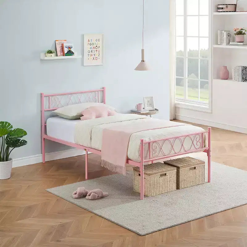 Cadre de lit plateforme en métal noir / rose / violet taro / blanc avec tête et pied de lit, du lit simple au très grand lit californien